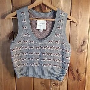 Wool vest with bird dogs by American Eagle